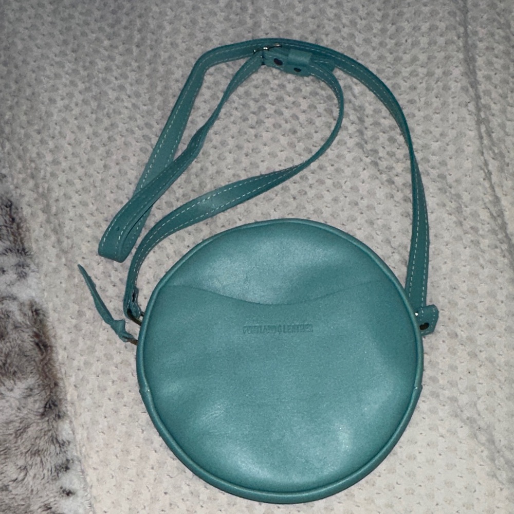 Portland Leather Large Circle Crossbody
